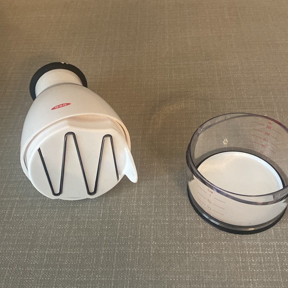 OXO Chopper - Picture 2 of 2